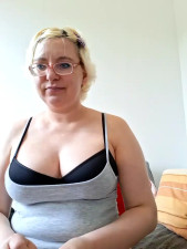 Watch VikaKing recorded live streams from Stripchat on 2025/08/10, Cam Archive