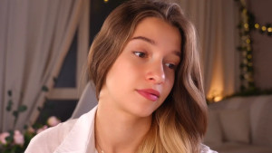 Watch little_poetry recorded live streams from Chaturbate on 2025/08/14, Cam Archive
