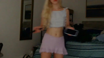 Watch littlefootgirl52 recorded live streams from Chaturbate on 2025/08/18, Cam Archive