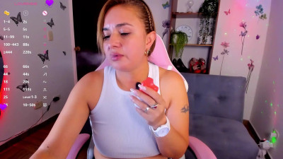 Watch luciamature_ recorded live streams from Chaturbate on 2025/08/18, Cam Archive