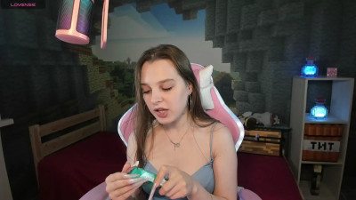 Watch kaisajenner recorded live streams from Chaturbate on 2025/08/19, Cam Archive