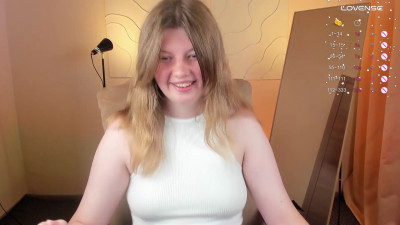 Watch salut_love recorded live streams from Chaturbate on 2025/08/19, Cam Archive