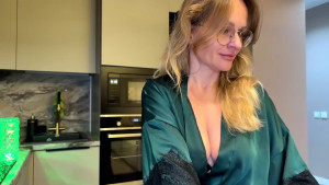 Watch yes_mommy_zlata recorded live streams from Chaturbate on 2025/08/23, Cam Archive