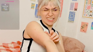 Watch annietinky recorded live streams from Chaturbate on 2025/08/23, Cam Archive