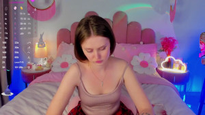 Watch merylew recorded live streams from Chaturbate on 2025/08/24, Cam Archive