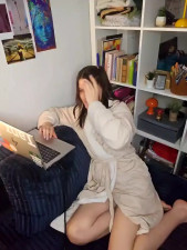 Watch BelleFelicitas recorded live streams from Stripchat on 2025/08/30, Cam Archive