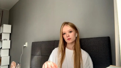 Watch valliefarris recorded live streams from Chaturbate on 2025/08/29, Cam Archive