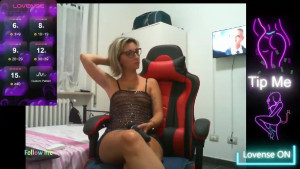 Watch sexy_blondie92 recorded live streams from Stripchat on 2025/09/06, Cam Archive