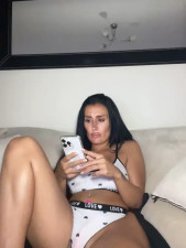 Watch SECRETBELLAUK recorded live streams from Stripchat on 2025/09/07, Cam Archive