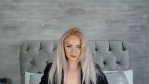 Watch IsabellaDeRosa recorded live streams from Stripchat on 2025/09/08, Cam Archive
