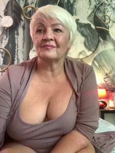 Watch Laura_Millf recorded live streams from Stripchat on 2025/09/09, Cam Archive