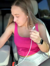 Watch lunagirl13 recorded live streams from Stripchat on 2025/09/21, Cam Archive