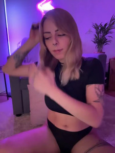 Mia_Railey