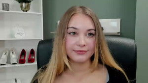 Watch kitty_valeria recorded live streams from Stripchat on 2025/09/22, Cam Archive