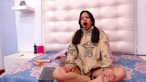 Watch CloeyGraweing recorded live streams from Stripchat on 2025/09/30, Cam Archive