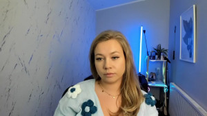 Watch holly_bb95 recorded live streams from Chaturbate on 2025/10/02, Cam Archive