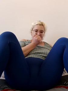 Watch VikaKing recorded live streams from Stripchat on 2025/10/02, Cam Archive