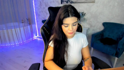 Watch SnowingWinter recorded live streams from Chaturbate on 2025/10/04, Cam Archive