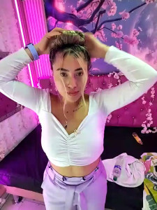 Watch ManuVeelez recorded live streams from Stripchat on 2025/10/10, Cam Archive