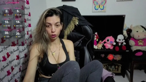 Watch Princezzlove3 recorded live streams from Stripchat on 2025/10/10, Cam Archive