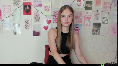 Watch little_radiant_sun recorded live streams from Chaturbate on 2025/10/12, Cam Archive