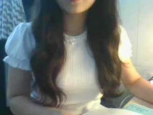 Watch Linzly recorded live streams from Stripchat on 2025/10/14, Cam Archive