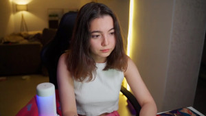 Watch ellynella recorded live streams from Chaturbate on 2025/10/16, Cam Archive