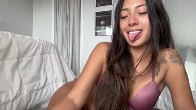 Watch gigglygianni recorded live streams from Chaturbate on 2025/10/30, Cam Archive