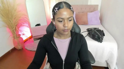 Watch lucie_harper recorded live streams from Chaturbate on 2025/10/17, Cam Archive