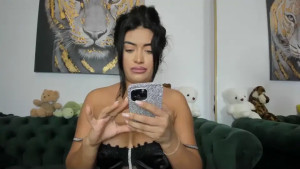 Watch megpalmer recorded live streams from Chaturbate on 2025/10/28, Cam Archive