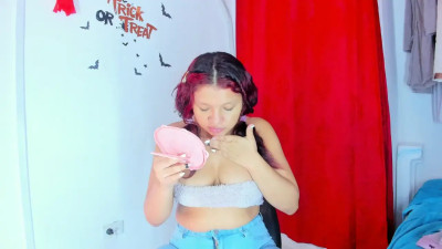 Watch emilly_coper18 recorded live streams from Chaturbate on 2025/10/24, Cam Archive