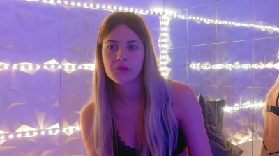 Watch Aishha_ recorded live streams from Stripchat on 2025/10/30, Cam Archive