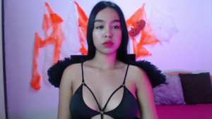Watch kyra_fox_ recorded live streams from Chaturbate on 2025/11/02, Cam Archive