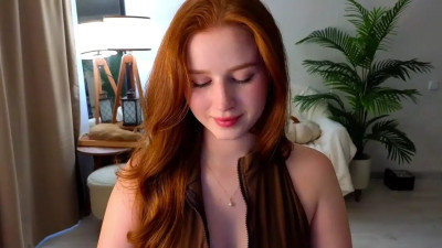 Watch chloe_hartfilia recorded live streams from Chaturbate on 2025/11/10, Cam Archive