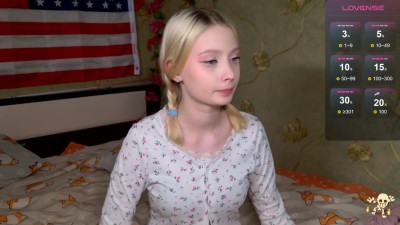 Watch Fluffy_Cloude recorded live streams from Stripchat on 2025/11/04, Cam Archive