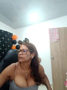Watch BustyMilf_ recorded live streams from Stripchat on 2025/11/05, Cam Archive