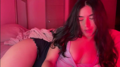 Watch latinella recorded live streams from Chaturbate on 2025/11/11, Cam Archive