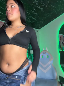 Watch Maryana_LS recorded live streams from Stripchat on 2025/11/12, Cam Archive