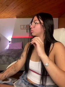 Watch Maddy_Piink recorded live streams from Stripchat on 2025/12/02, Cam Archive