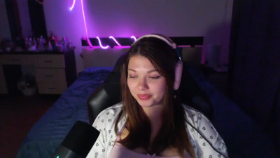 Watch helengilmor recorded live streams from Stripchat on 2025/11/16, Cam Archive