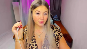 Watch SarahWild recorded live streams from Stripchat on 2025/11/15, Cam Archive