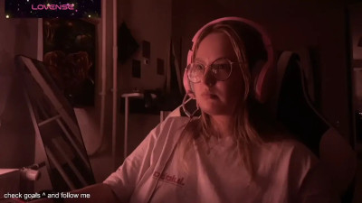 Watch jacywinslat recorded live streams from Chaturbate on 2025/12/02, Cam Archive