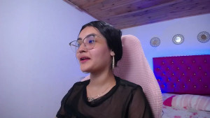 Watch sofiaasexy19 recorded live streams from Chaturbate on 2025/12/02, Cam Archive