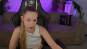 Linda054