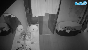 voyeurcam-casa-salsa-bathroom-6