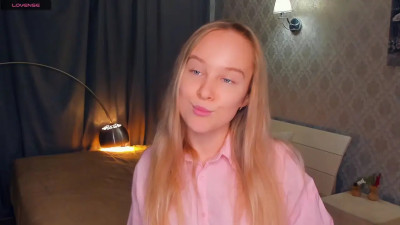 Watch SoonMoor recorded live streams from Stripchat on 2025/11/27, Cam Archive