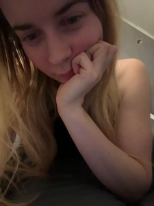 Watch ellieen recorded live streams from Stripchat on 2025/11/25, Cam Archive