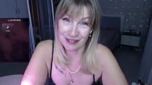 Watch JuliaVilnet recorded live streams from Stripchat on 2025/11/24, Cam Archive