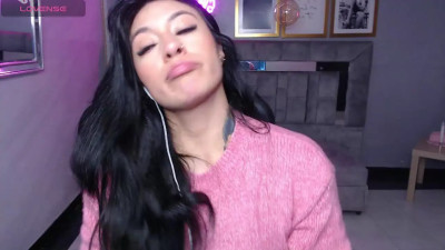 Watch isabella-collen-v recorded live streams from Chaturbate on 2025/11/24, Cam Archive