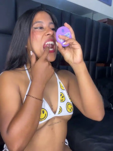 Watch Kendra_C recorded live streams from Stripchat on 2025/11/22, Cam Archive